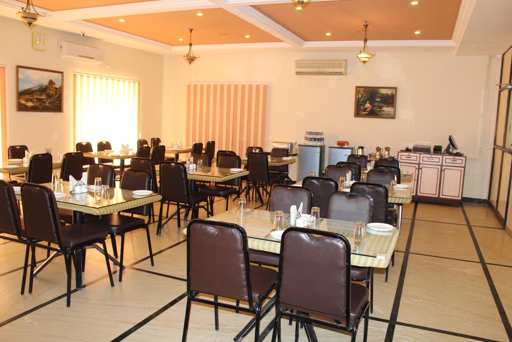 Paramount Inn Sriperumbudur Dış mekan fotoğraf